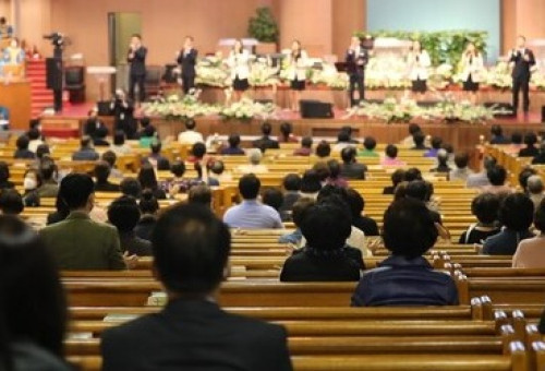 개신교의 호감도가 2년 연속 오른 것으로 나타났다.                     ⓒ데일리굿뉴스