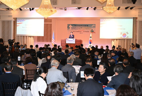 미국 뉴저지에서 열린 '한미동맹 강화와 한반도 평화를 위한 한미 지도자 기도회'에서 이영훈 목사가 주제 강연을 하고 있다.(여의도순복음교회 제공) 