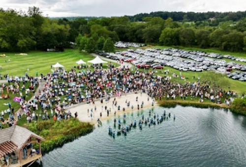 노스캐롤라이나에 위치한 빌트모어교회가 대규모 침례식을 진행했다.                             (사진출처=Biltmore Church)